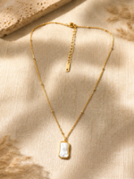 Pearl Tide - Edelstahlkette 18 K vergoldet - Damenhalskette mit Perlmuttanhänger – Bild 5